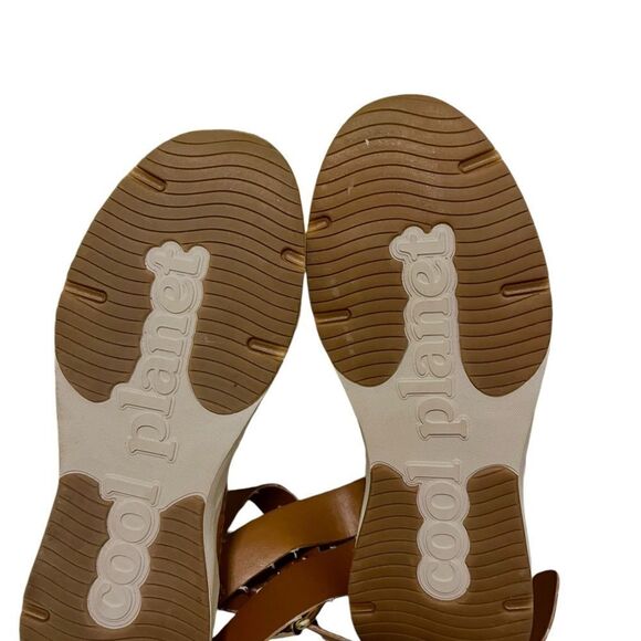 NWT Cool Planet Springs Flatforms from Steve Madden - Picture 6 of 8